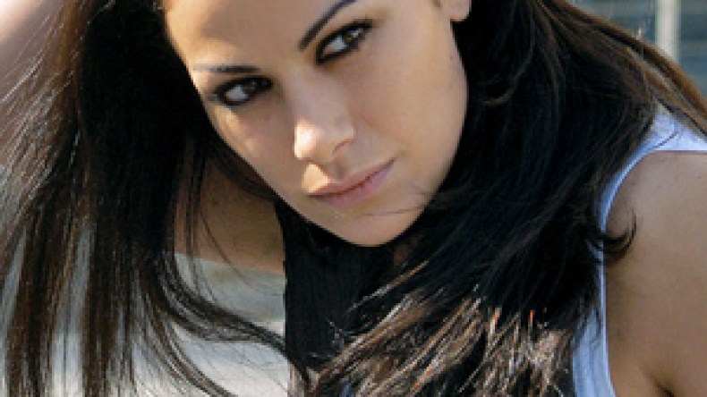 بطولة‭ ‬‮”‬ذاكرة‭ ‬الجسد‮”‬‭ ‬لا‮ ‬تصلح‭ ‬إلا‭ ‬لممثلة‭ ‬جزائرية‭.. ‬والدراما‭ ‬التركية‭ ‬مملة‭ ‬وتافهة