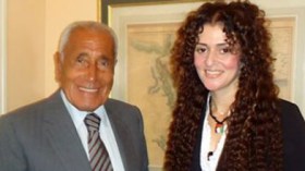 ضباط إسرائيليون يهينون صحفية فلسطينية في مطار القاهرة