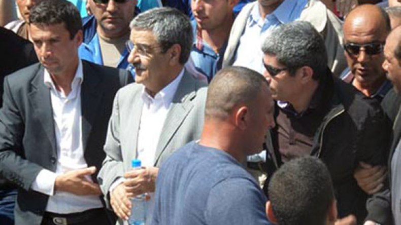 سعدي يعود من تيزي وزو ويطالب بمقاطعة الانتخابات