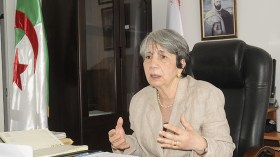 من يطالبون برحيل الأفارقة عبر الفايسبوك عنصريون