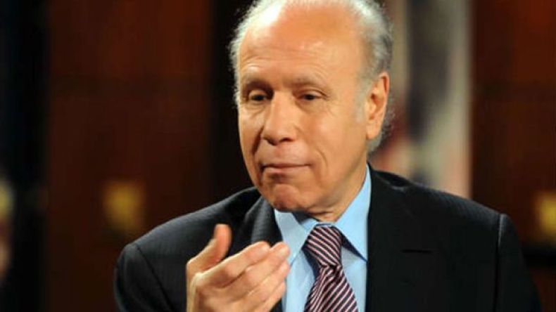 الشرطة المصرية تلقي القبض على مؤسس صحيفة “المصري اليوم”