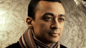 يدعو للتطبيع مع اليهود بالأدب والموسيقى: الكاتب الجزائري باشي يشارك الإسرائيليين احتفالهم