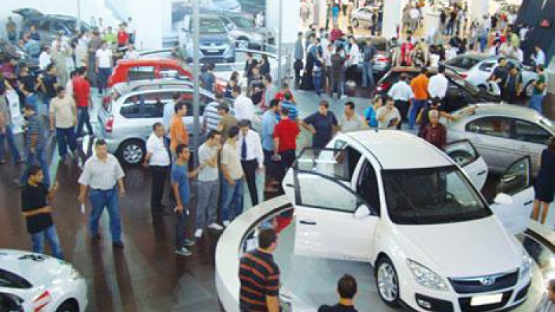 استيراد السيارات في الجزائر يتضاعف