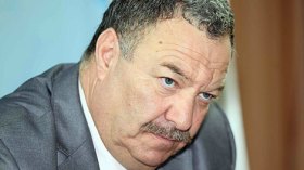 اسألوا بن شيخ عن “مدام دليلة” وصافيناز وزوجته زهية