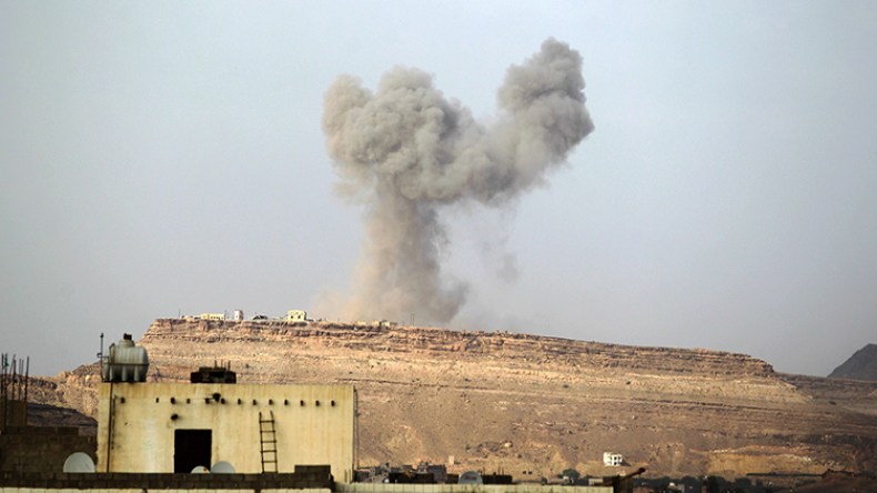 رايتس ووتش: غارة التحالف التي أوقعت 65 قتيلاً في اليمن “جريمة حرب”