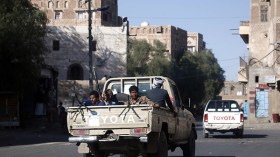 غارات جوية واشتباكات في صنعاء