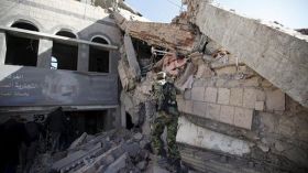 إيران تتهم السعودية بمهاجمة سفارتها في صنعاء