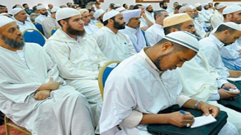 فتح 500 منصب للالتحاق بمعاهد تكوين الأئمة