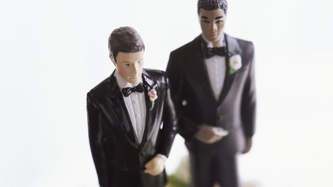 جزائريون في أيرلندا يصرخون.. أنقذونا من المثليين