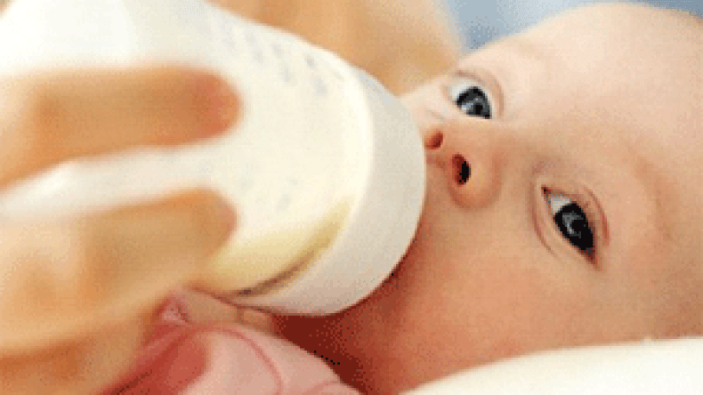 حليب‭ ‬يحتوي‭ ‬على‭ ‬بكتيريا‭ ‬قاتلة‭ ‬معروض‭ ‬للبيع‭ ‬بالمحلات