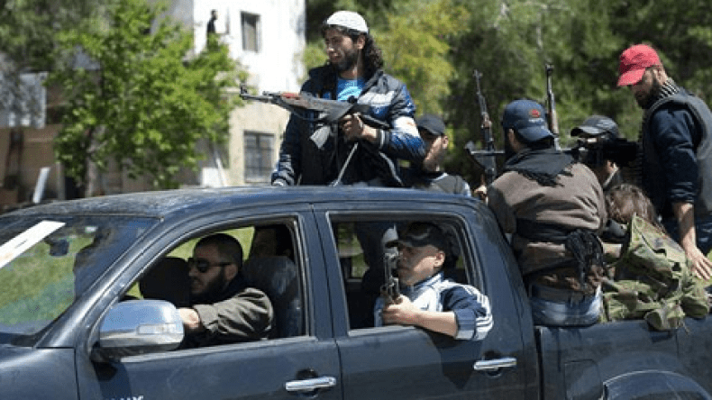 نشطاء: “الحر” يهاجم مطارات عسكرية لشل غطاء دمشق الجوي