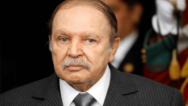 بوتفليقة يدعو الطبقة السياسية إلى التكتل في جبهة وطنية جامعة