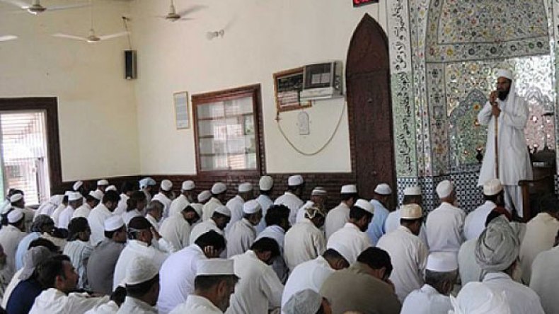 الدعوة إلى تخصيص دورات علمية عبر المساجد