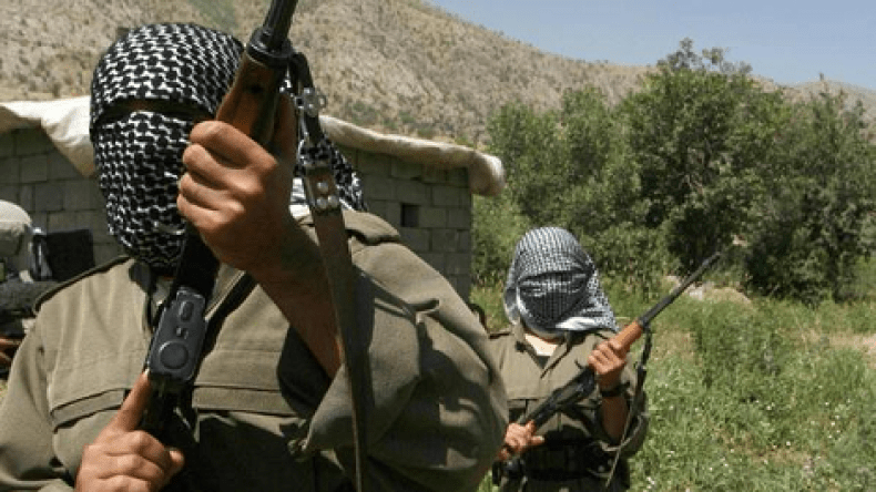 المتمردون الأكراد يعلنون انسحابهم من تركيا باتجاه العراق