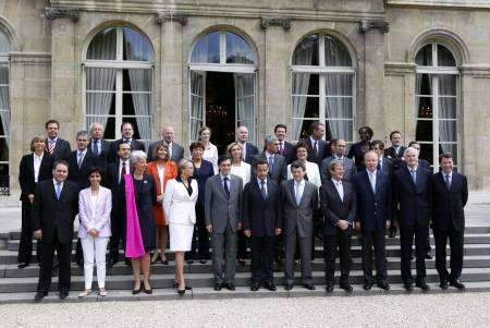 La finance “décôte” le gouvernement Sarkozy