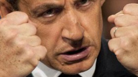 الناطق باسم الحكومة الفرنسية: فرنسا مستعدة لفعل “كل شيء” لتحرير رعاياها من أيدي الخاطفين!