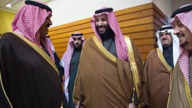 بن سلمان برفقة الأمير متعب بعد الإفراج عنه