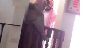 إنزال خطيب مسن بالقوة من على المنبر في السعودية!