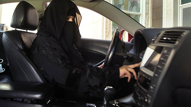 ماذا قالت هيئة كبار العلماء عن قرار السماح للمرأة بقيادة السيارة؟