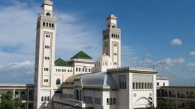 باحثو العلوم الإسلامية يهدّدون بالاحتجاج