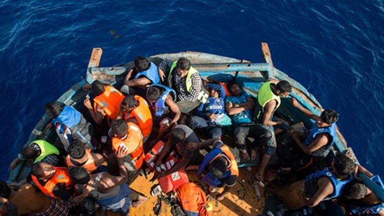 إنقاذ أكثر من 1100 مهاجر في المتوسط