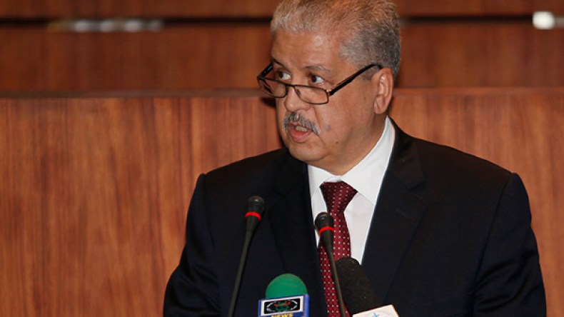 سلال: رفضنا الترخيص لبعض تجمعات الأحزاب لعدم قانونيتها