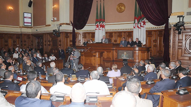 عرض تقرير حقوق الإنسان على البرلمان.. وعدم استعجال سنّ القوانين