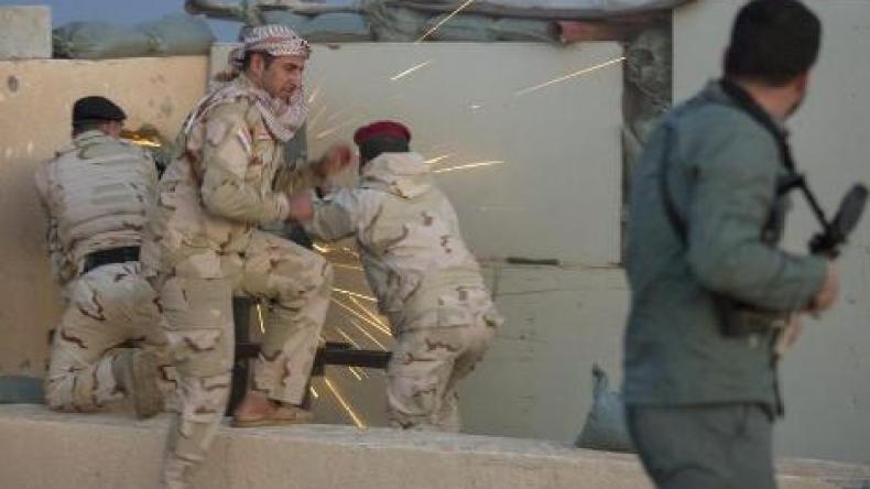 طائرات التحالف والعراق تقصف مواقع داعش في تكريت