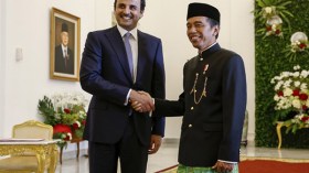 أمير قطر: كلنا إخوة وكلنا خاسرون