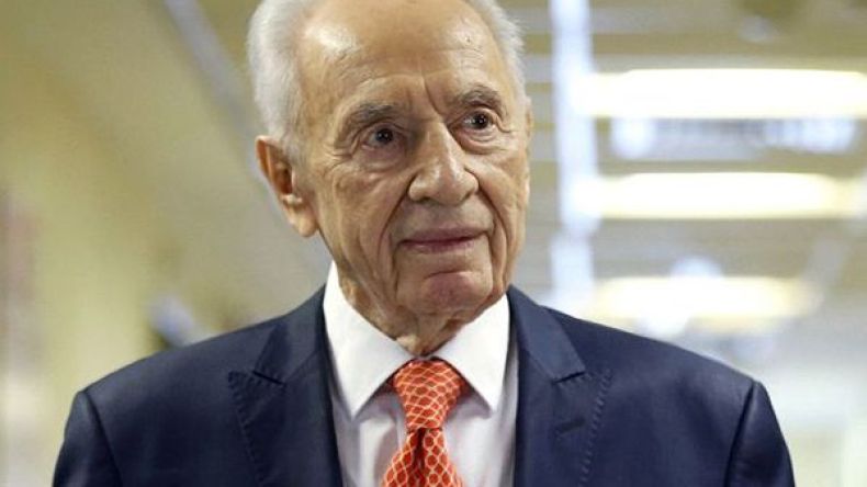 الرئيس الإسرائيلي السابق شيمون بيريز “يحتضر”