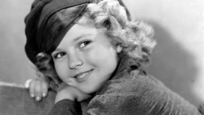 وفاة أسطورة هوليوود الأمريكية شيرلي تمبل عن 85 عاماً