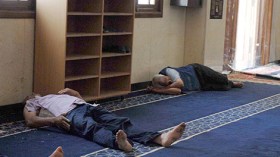لا تحوّلوا المساجد إلى مراقد في رمضان