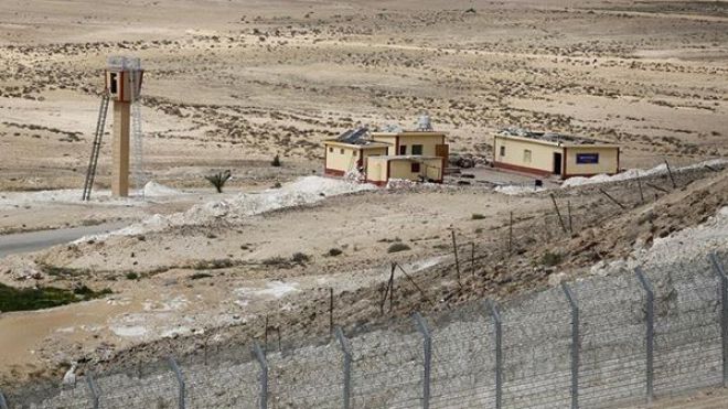 مقتل ثلاثة من الأمن المصري في تفجير شمالي سيناء