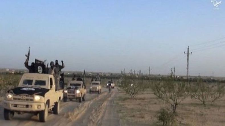 مقتل ثلاثة من الجيش المصري بينهم ضابط في هجوم في سيناء