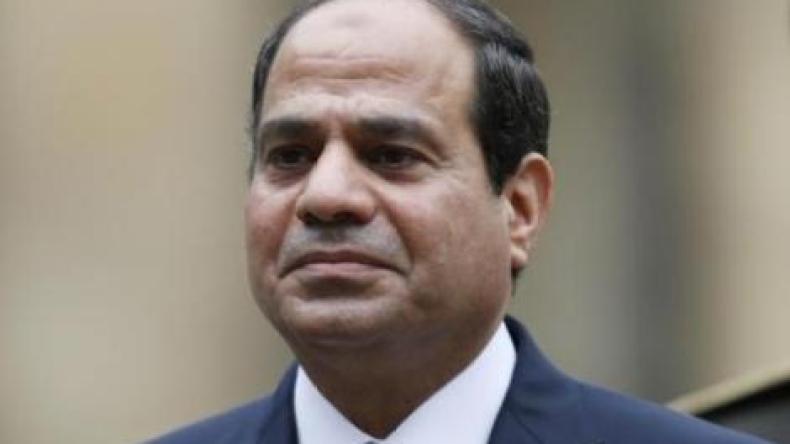 السيسي: باريس أقرضت مصر 3.2 مليار أورو لتمويل شراء معدات عسكرية فرنسية