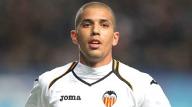 فيغولي يفضل البقاء في فالنسيا على اللعب لباريس سان جيرمان