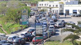 ندرة مرتقبة في الوقود.. والحكومة تستنجد بالاستيراد لمواجهة الطوابير!