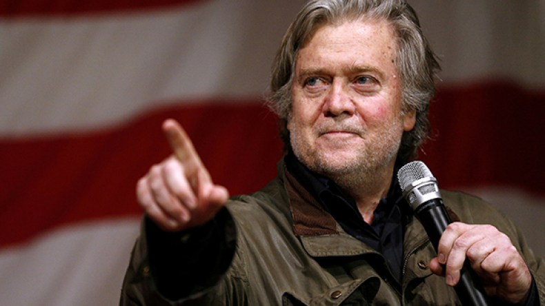 بانون يتراجع عن تعليقات تهاجم ترامب الابن