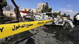 ثمانية قتلى في هجوم انتحاري وتفجير سيارة قرب دمشق
