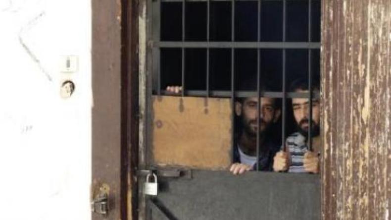 2100 قتيل في السجون السورية العام الماضي