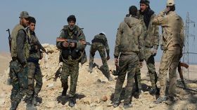 28 قتيلاً في معارك عنيفة بين النظام و”داعش” قرب الطبقة