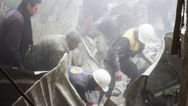 مقتل 23 مدنياً في غارات للنظام قرب دمشق