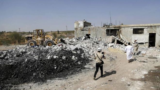 طائرات روسية تقصف حمص وحماة