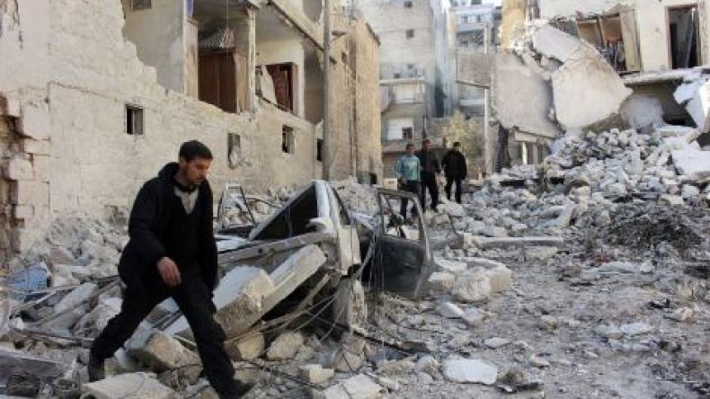 13 قتيلاً في قصف بالبراميل المتفجرة في ريف حمص