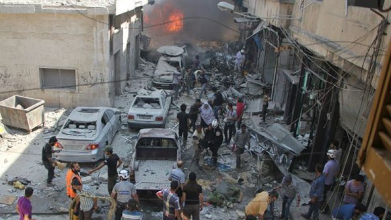 ارتفاع عدد قتلى الغارات الجوية على إدلب إلى 58