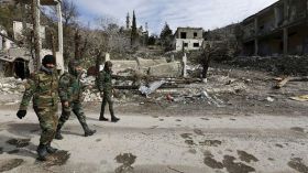 الجيش السوري يشن هجوماً في اللاذقية وإدلب تتعرض للقصف