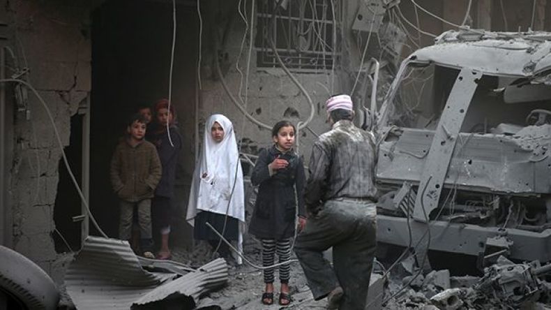 15 قتيلاً مدنياً في غارات روسية في درعا وحلب