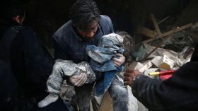 مقتل ثمانية أطفال في غارة روسية على مدرسة في ريف حلب