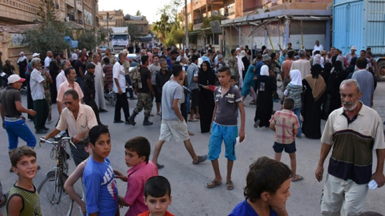 غارات للتحالف وروسيا تقتل 28 مدنياً قرب دير الزور