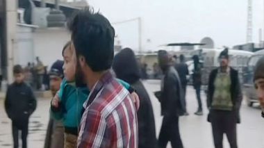 آلاف السوريون عالقون على الحدود التركية